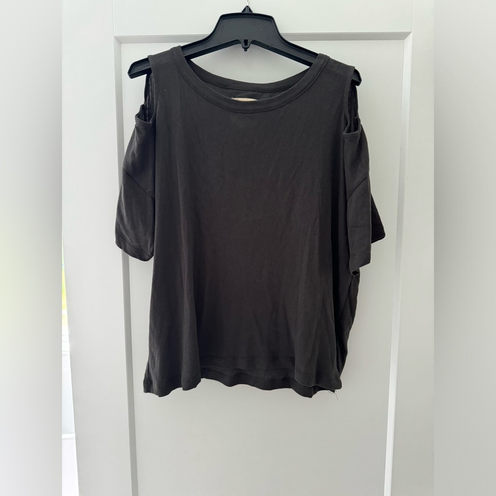 Chaser size small black cold shoulder t-shirt. NWT